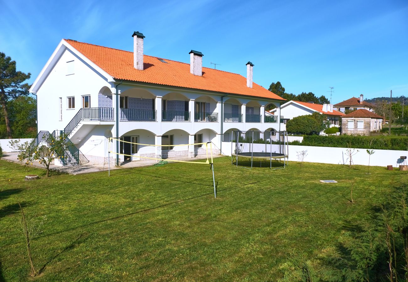 House in Viana do Castelo - Countryside House near Beach and City