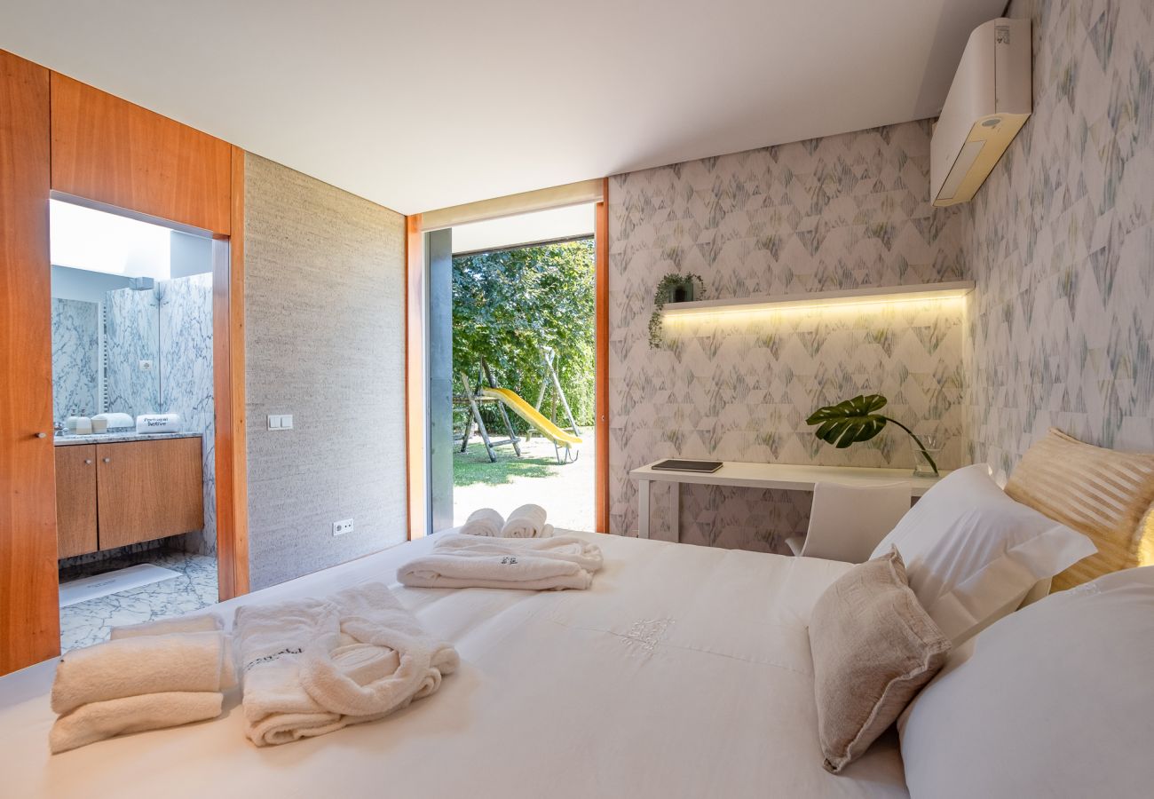 Villa in Vila Nova de Anha - PortugalActive Connected Lodge COWORK & BEACH