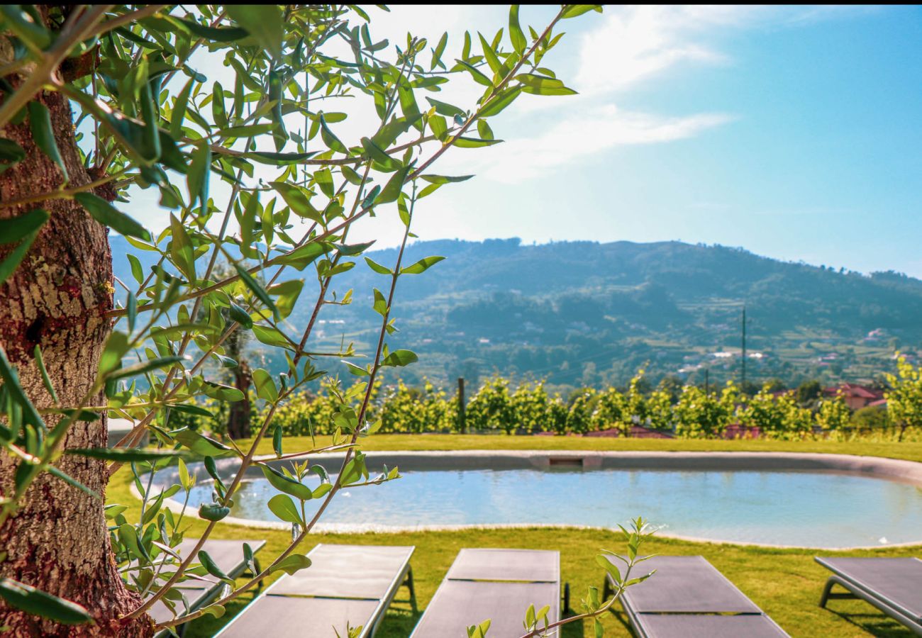 Farm stay in Ponte da Barca - Valley Springs Houses - Hay Loft