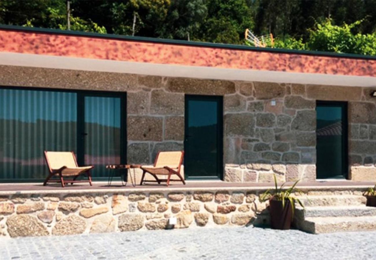 Farm stay in Ponte da Barca - Valley Springs Houses - Hay Loft