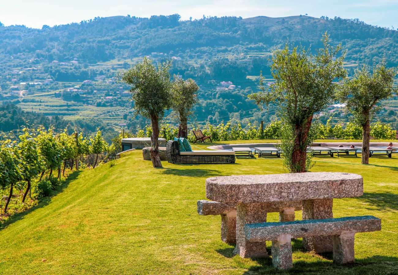 Villa in Ponte da Barca - Valley Springs Houses - Vintage Valley Nest